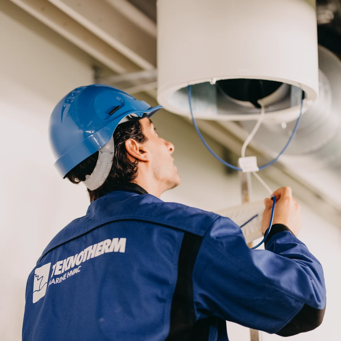 HVAC technician diagnosing system